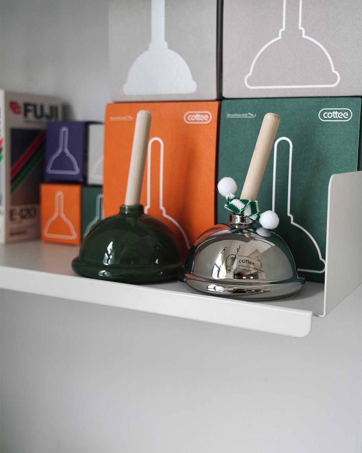 Plunger-Shaped Diffuser with Oil Refill