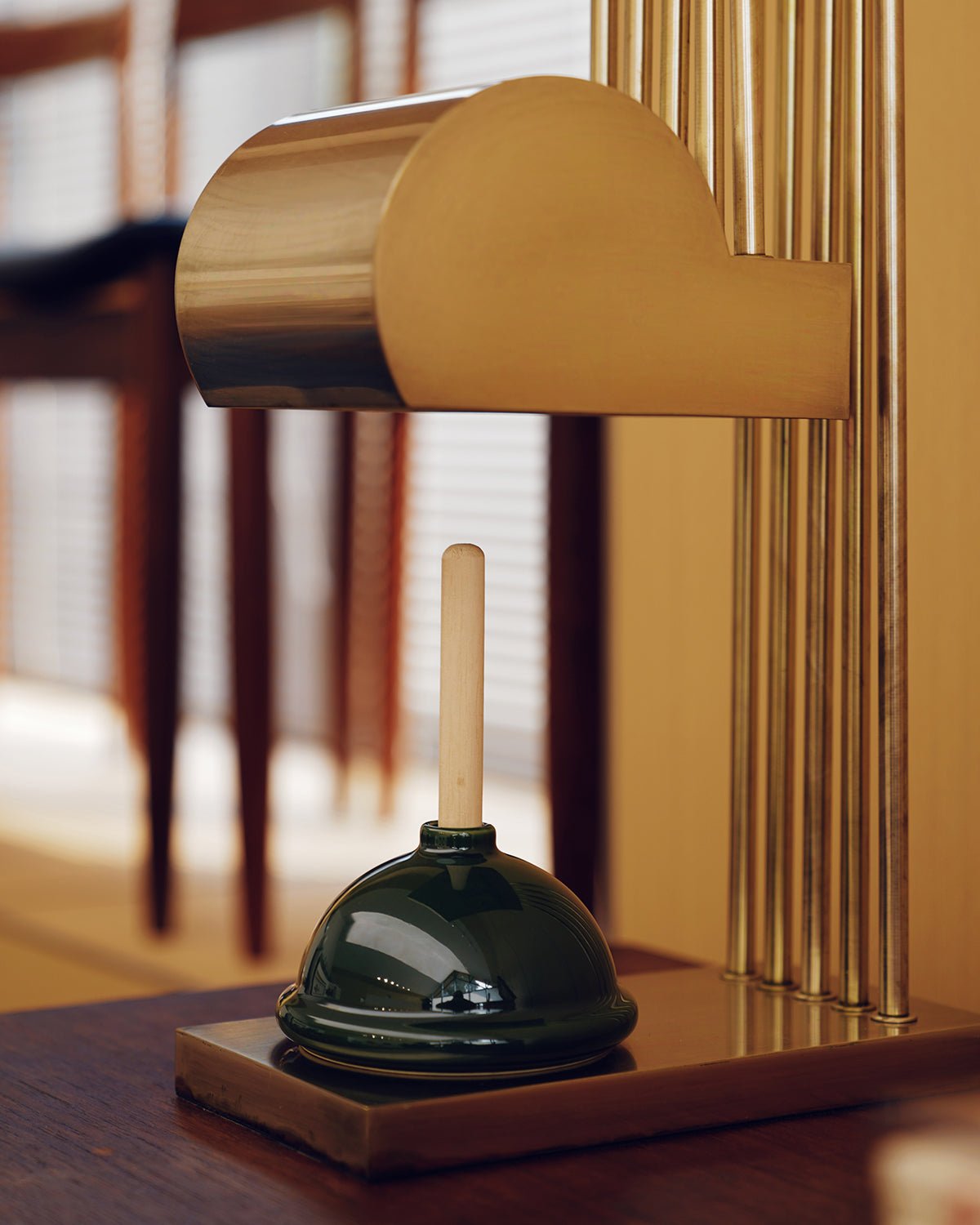 Plunger-Shaped Diffuser with Oil Refill